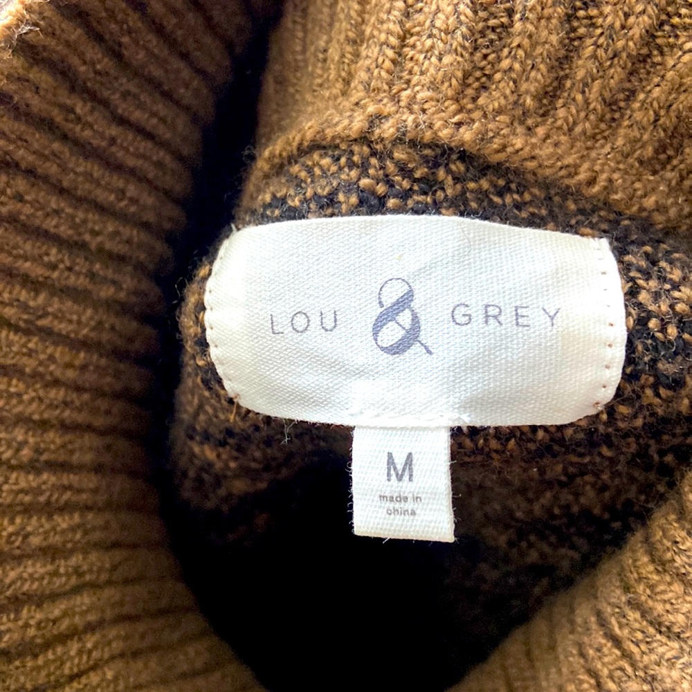 Medium Lou & Grey sweater. Dressy or casual sweater. Worn only once.